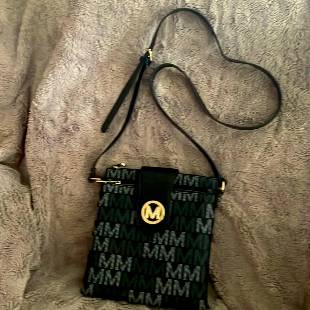 Stylish Crossbody Purse with Bling Accent